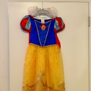 Snow white Disney dress